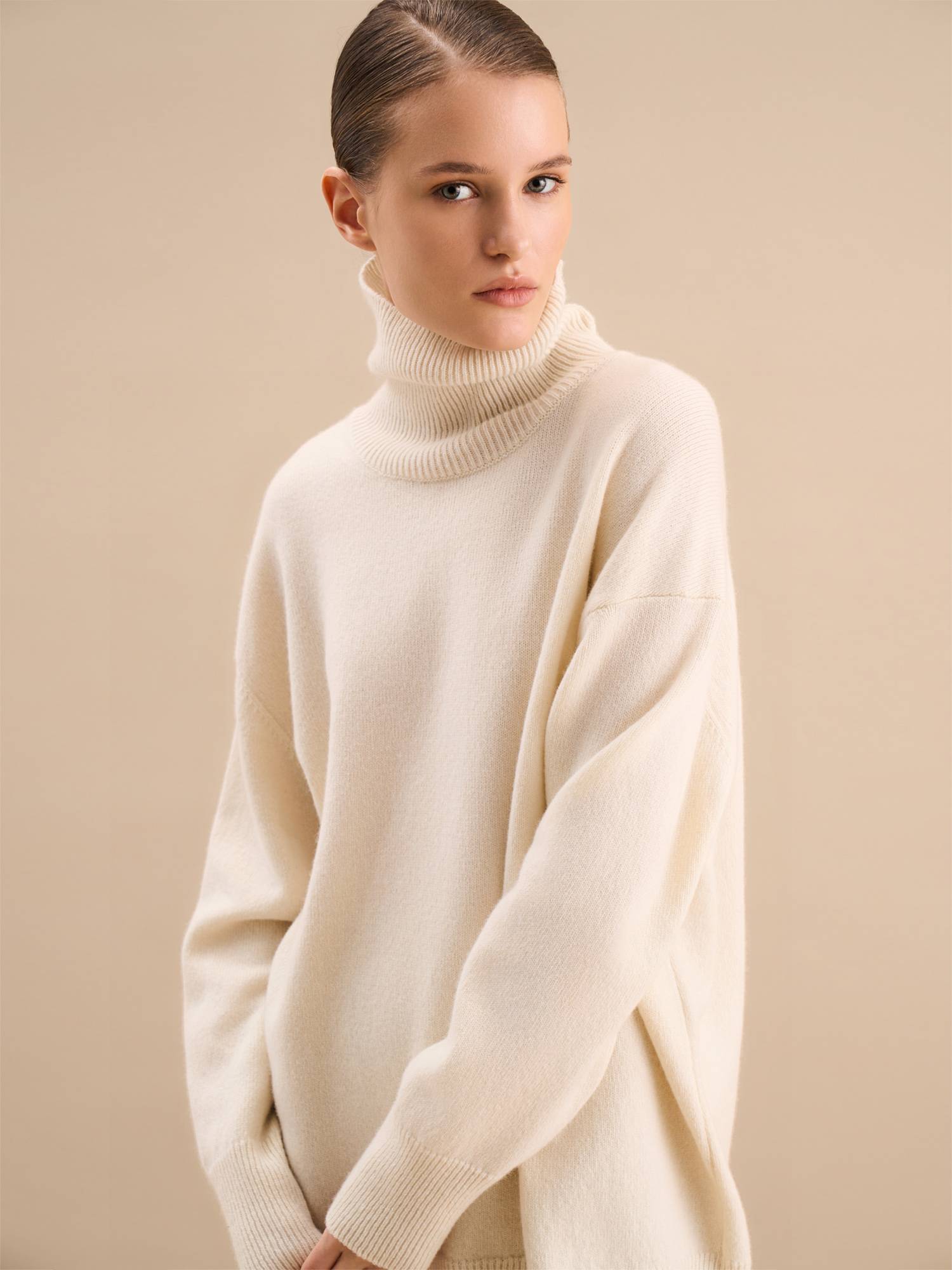 Свитер Cool Wool от Present & Simple, цвет молочный